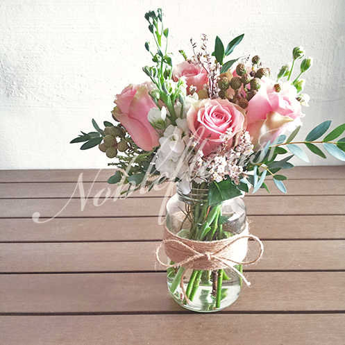 table-flower-arrangement-pink-rose