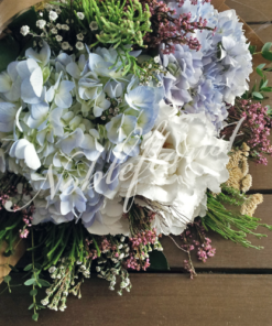 flower-bouquet-blue-hydrangea