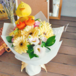 hand-bouquet-yellow-gerbera