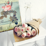 hand-tied-bouquet-rose-vase