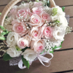 table-flower-arrangement-basket-rose